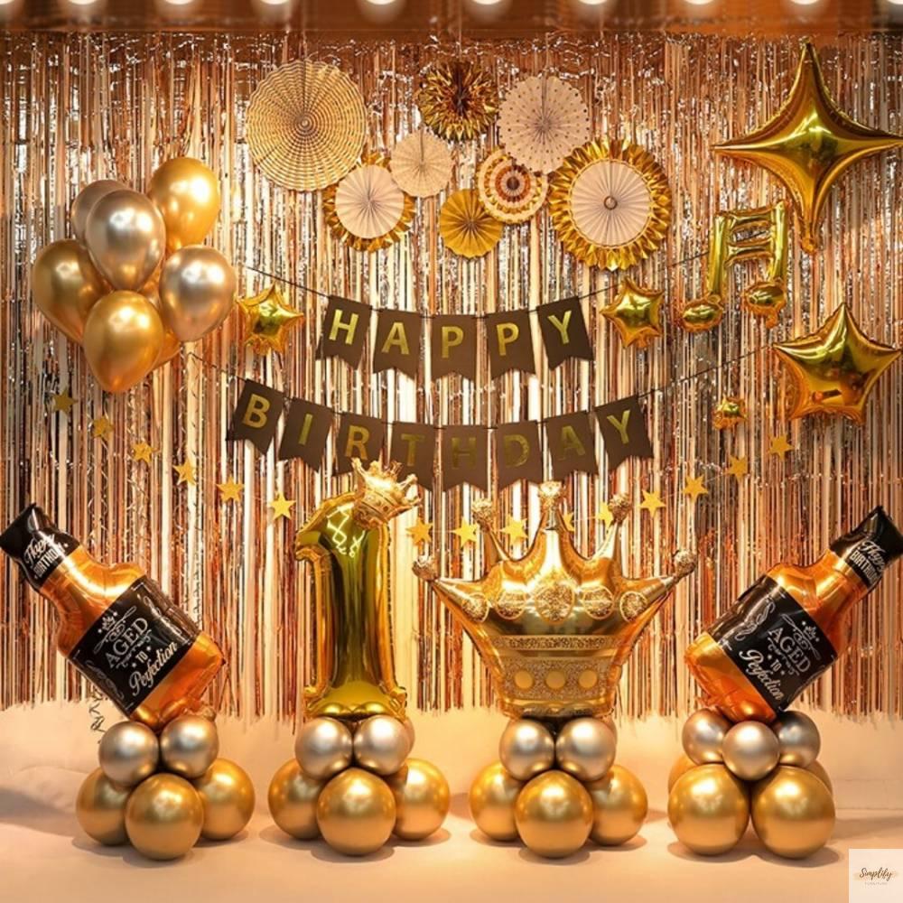 Trang trí sinh nhật bằng rèm kim tuyến